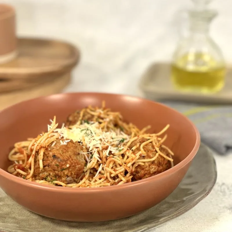 Albóndigas de Res con Espagueti Integral al Pomodoro, 380 g