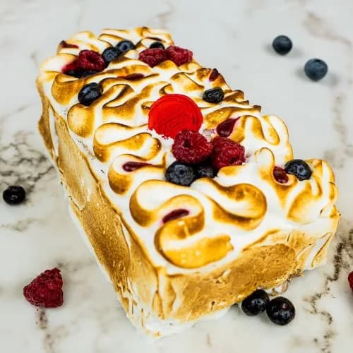 Torta Julieta (Bizcocho Hojarasca, Manjar y Berries), Sin Azúcar