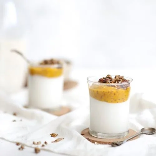 Yogurt con Granola y Salsa de Maracuyá, Sin Azúcar Añadida, 170 g
