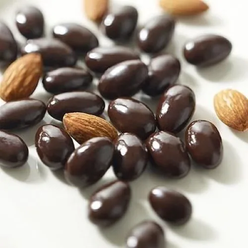 Almendras Enteras con Chocolate a granes 250 gr